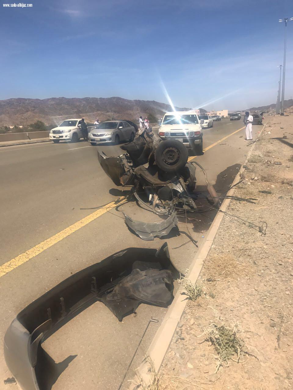 هلال الباحة يتعامل مع حادث أودي بإصابتين تم اسعافهم ونقلهم للمستشفى